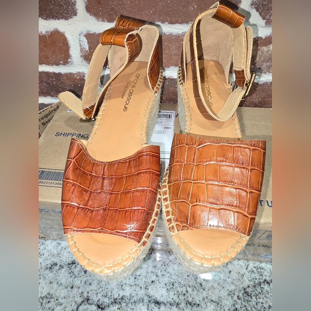 Andre Assous Luxury Spanish Leather Wedges Nwot